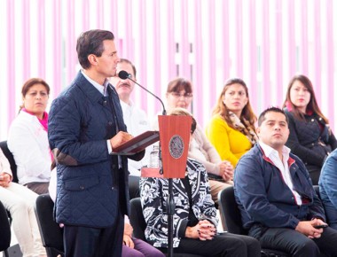 ASEGURA EPN QUE PROTESTAS SOBRE NORMALISTAS DESAPARECIDOS BUSCAN «DESESTABILIZAR» AL PAÍS