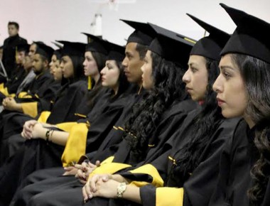 UAQ Campus San Juan del Río egresa a nuevos litigantes