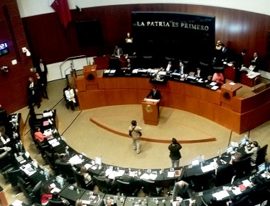 Francisco Domínguez Servién pide licencia en el Senado