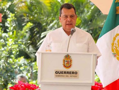 Investigan cuentas de Ángel Aguirre