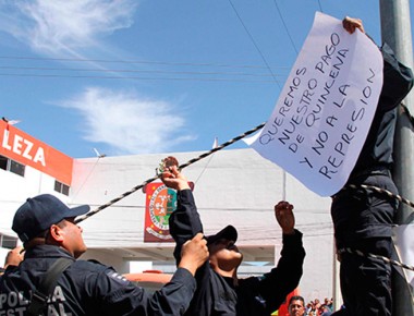 Después de 17 días termina paro de policías en Oaxaca