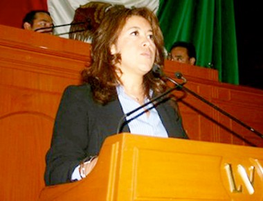 No hay equidad de género en mi partido: Adriana Fuentes