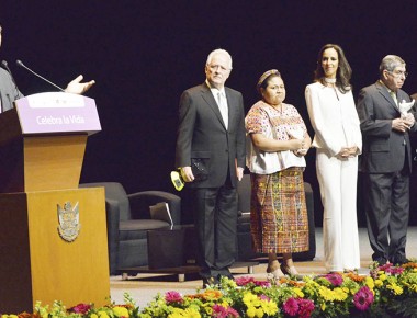 Gen M «Celebró la Vida» con Menchú, Arias, Nogxina y Martí