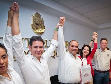 RLV se registra ante el IEEQ como candidato a la Gubernatura de Querétaro