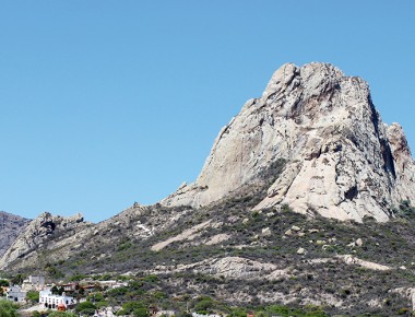 En equinoccio se restringirá subida a la Peña de Bernal