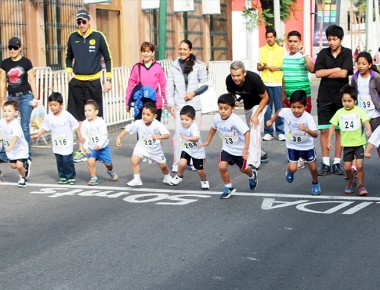 Pequeños celebran su día corriendo