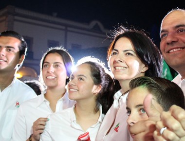 Loyola Vera arranca Campaña en Plaza de Armas