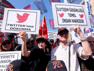 Turquía restaura acceso a Twitter y YouTube