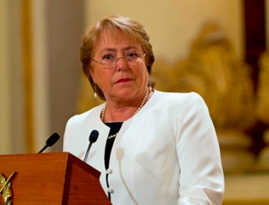 Hace Bachelet drásticos cambios en su gabinete