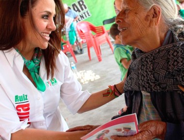 Pescadores y Palaperos de La Estancia SJR escuchan propuestas de Tania Ruiz