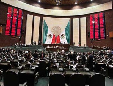 En 5 años Seguro gastó 131 mdp en beneficio de dos mil diputados y sus familias