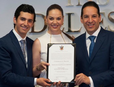 IEEQ entrega Constancia de Mayoría a Pancho Domínguez