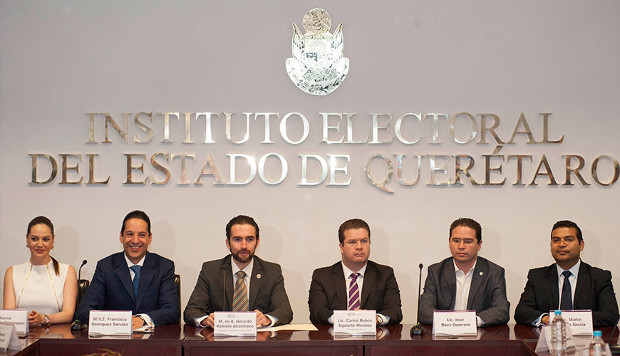 A la sesión asistieron las consejeras y consejeros electorales, además de los representantes del PAN, PRI, PRD, PVEM, NA, PH y Morena ante el órgano superior de dirección del Intituto Electoral del Estado de Querétaro