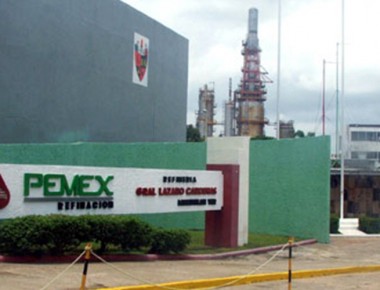 Pemex despedirá a mil empleados en Veracruz