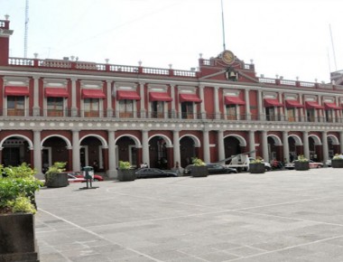Levantan la mano 20 aspirantes a la gubernatura de Veracruz
