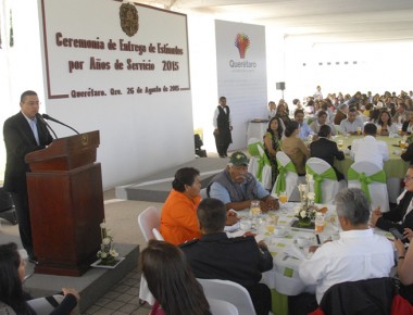 Municipio reconoce a más de 520 trabajadores de entre 10 y hasta 30 años de antigüedad