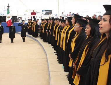 Egresa 1ª Generación de Educación Presencial a Distancia en Tolimán