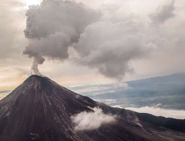 Alertan por ceniza de Volcán de Colima