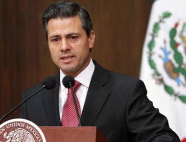 EPN acepta reunirse con padres de los 43 normalistas