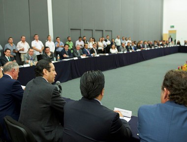 Francisco Domínguez acuerda trabajo en conjunto con Delegados Federales