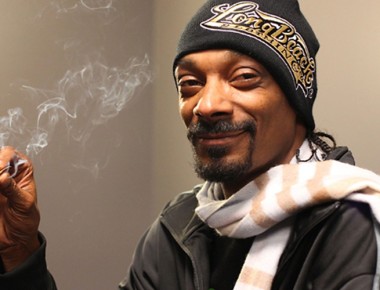 Snoop Dogg lanza su marca de cigarros de… ¡Marihuana!