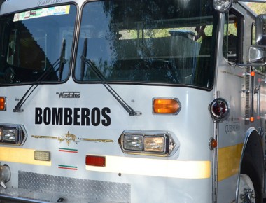 Mario Calzada dona unidad al H. Cuerpo de Bomberos de El Marqués
