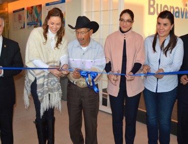 Karina Castro de Domínguez inaugura Centro de Salud en Buenavista, Huimilpan
