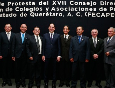 Francisco Domínguez encabeza Toma de Protesta del XVII Consejo Directivo de la FECAPEQ