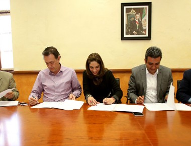 Kuri firma convenio de colaboración para ordenamiento en la 1ra Zona Metropolitana de la Entidad