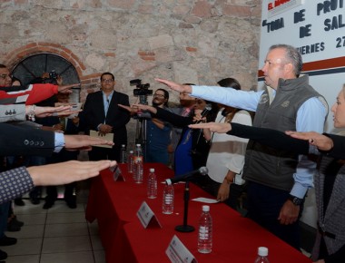 Regalado y Calzada encabezan protesta del Comité Municipal de Salud en El Marqués
