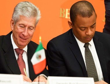 Aerolíneas de México y EU firman acuerdo para operar sin restricción alguna