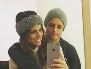 Javier «Chicharito» Hernández protagoniza tierno beso