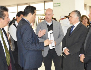 Gobera Farro presenta proyecto para prevenir suicidios en Querétaro