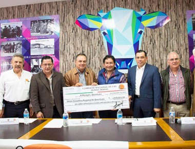 CONAZA entrega apoyo a seis municipios; en 2015 prevé beneficio para Tolimán, Colón y Cadereyta