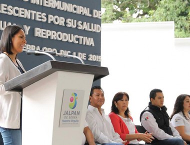 Jóvenes de Jalpan reciben orientación sobre VIH