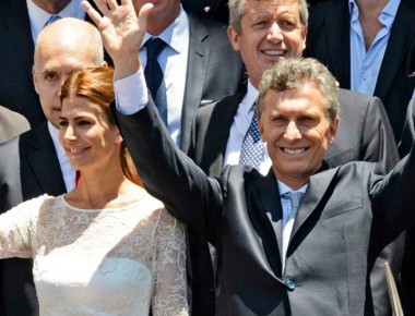 «Los argentinos vivirán mejor», reitera Macri en sus primeras horas como Presidente