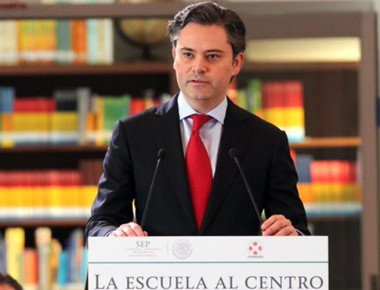 Aurelio Nuño presenta Plan para fortalecer escuelas de México