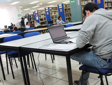 Bibliotecas de UAQ se modernizan; mejorarán accesibilidad para discapacitados