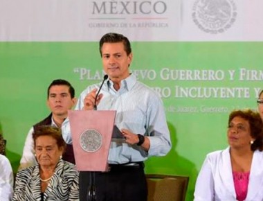 EPN encabeza firma del Plan Nuevo Guerrero