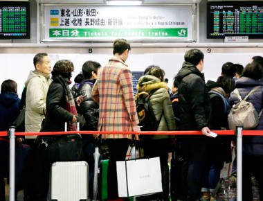 Nevadas en Japón dejan heridos y cientos de vuelos cancelados