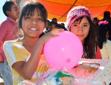Club Harley Davidson Querétaro entrega juguetes a niños de Cadereyta