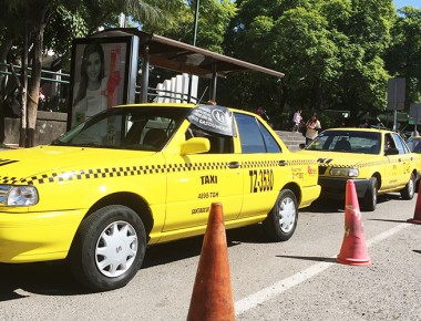 IQT detecta irregularidades en servicio de taxis