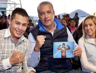 «El Jaguar» y Mario Calzada inauguran Primer Torneo de Box en El Marqués