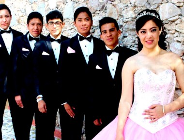 Celebran a Mely Maqueda Ríos sus XV Años