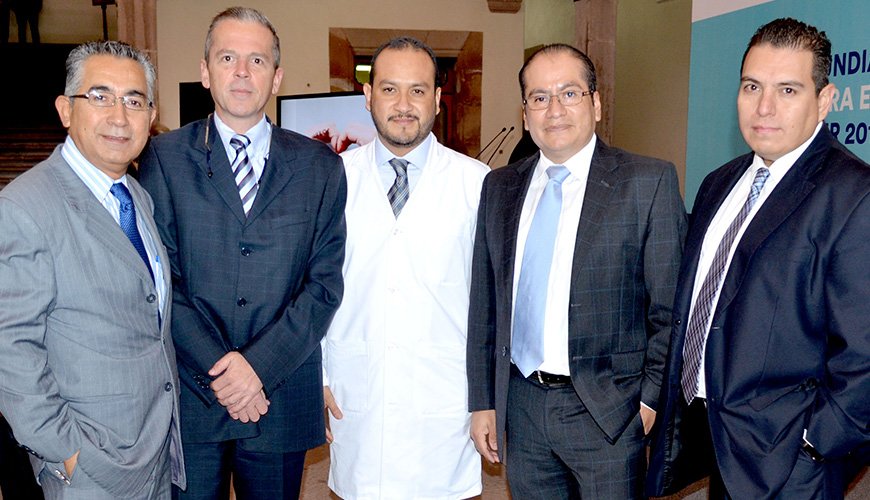 Especialistas y Médicos acudieron al llamado de Damas Azules