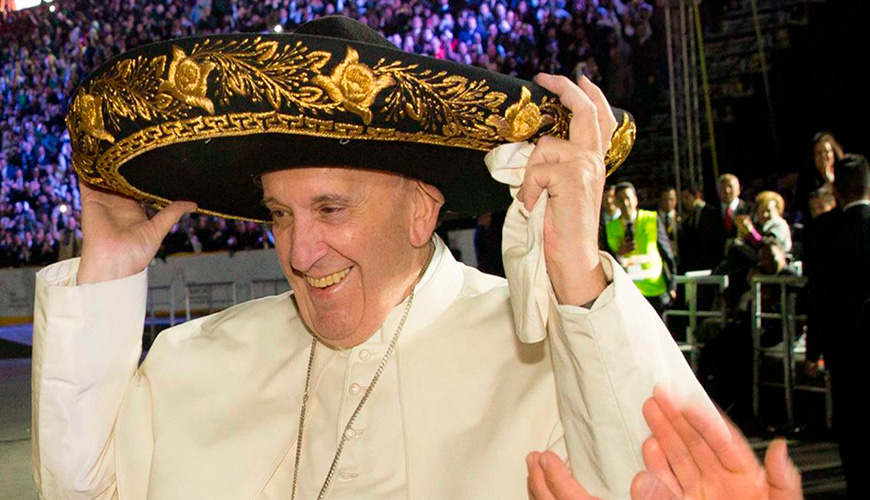 Alegre el Papa Francisco porto un sombrero de mariachi