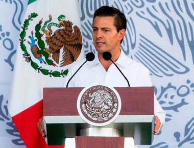 Pese a desaparición de los 43 normalistas, Iguala debe seguir adelante: EPN