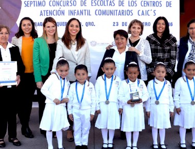 Concursan escoltas de los Centros de Atención Infantil Comunitarios del municipio de Querétaro