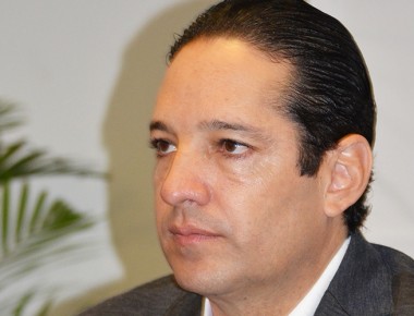 Pancho listo para dialogar con UAQ