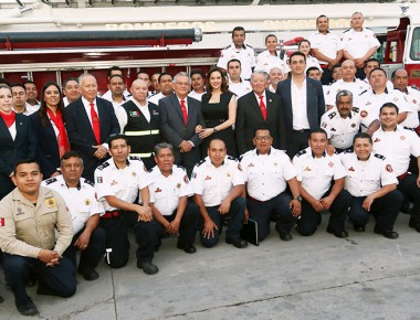 H. Cuerpo de Bomberos del Municipio de Querétaro rinde Informe; Karina Castro los acompaña